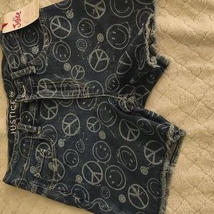 Justice blue jeans Short with tag for girls.